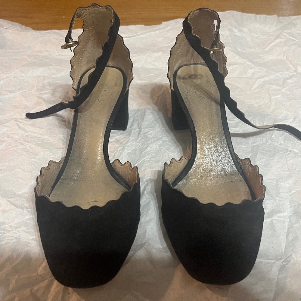 Chloe scalloped pumps with ankle strap in black suede